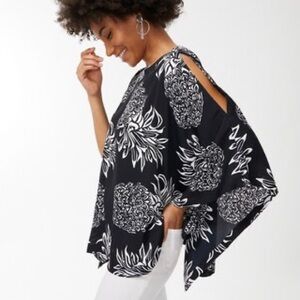 Chico’s Pineapple 🍍 Print Poncho